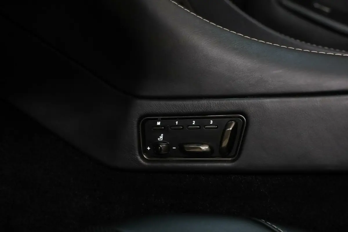6.0 V12 2+2|CarbonBlack|Ceramic|