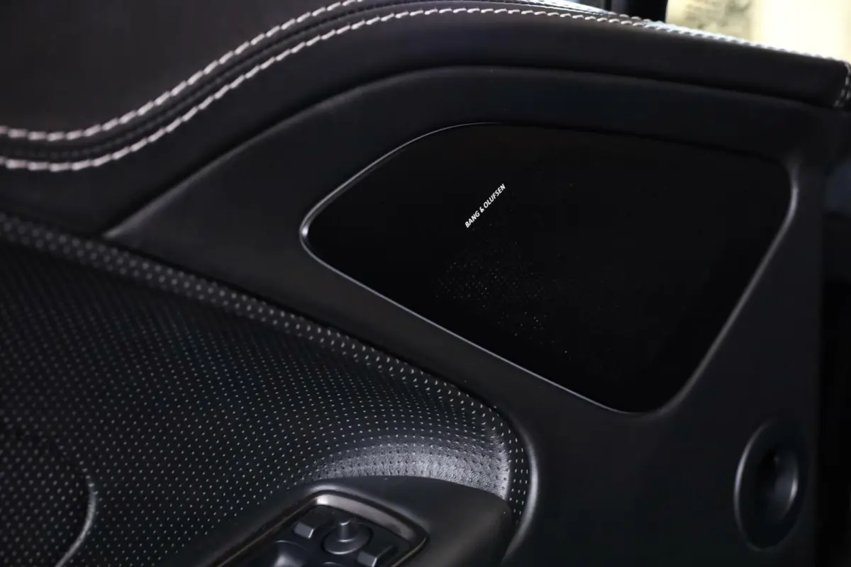 6.0 V12 2+2|CarbonBlack|Ceramic|