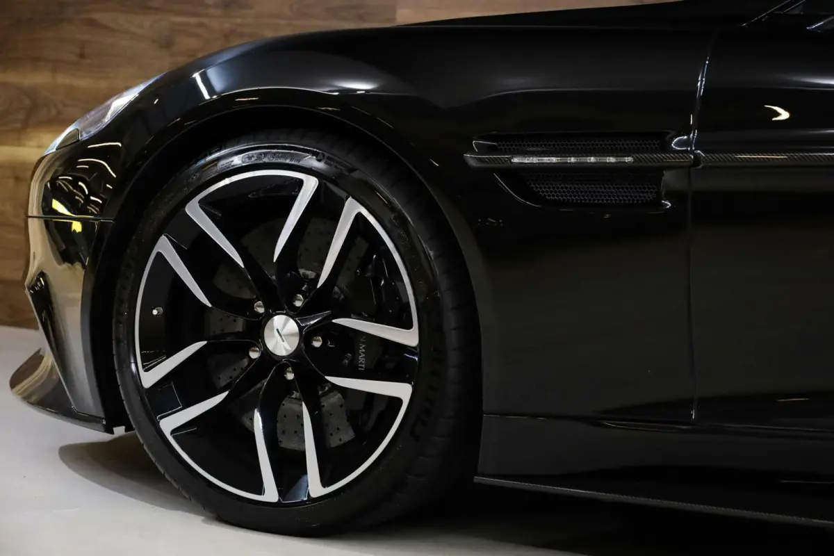 6.0 V12 2+2|CarbonBlack|Ceramic|