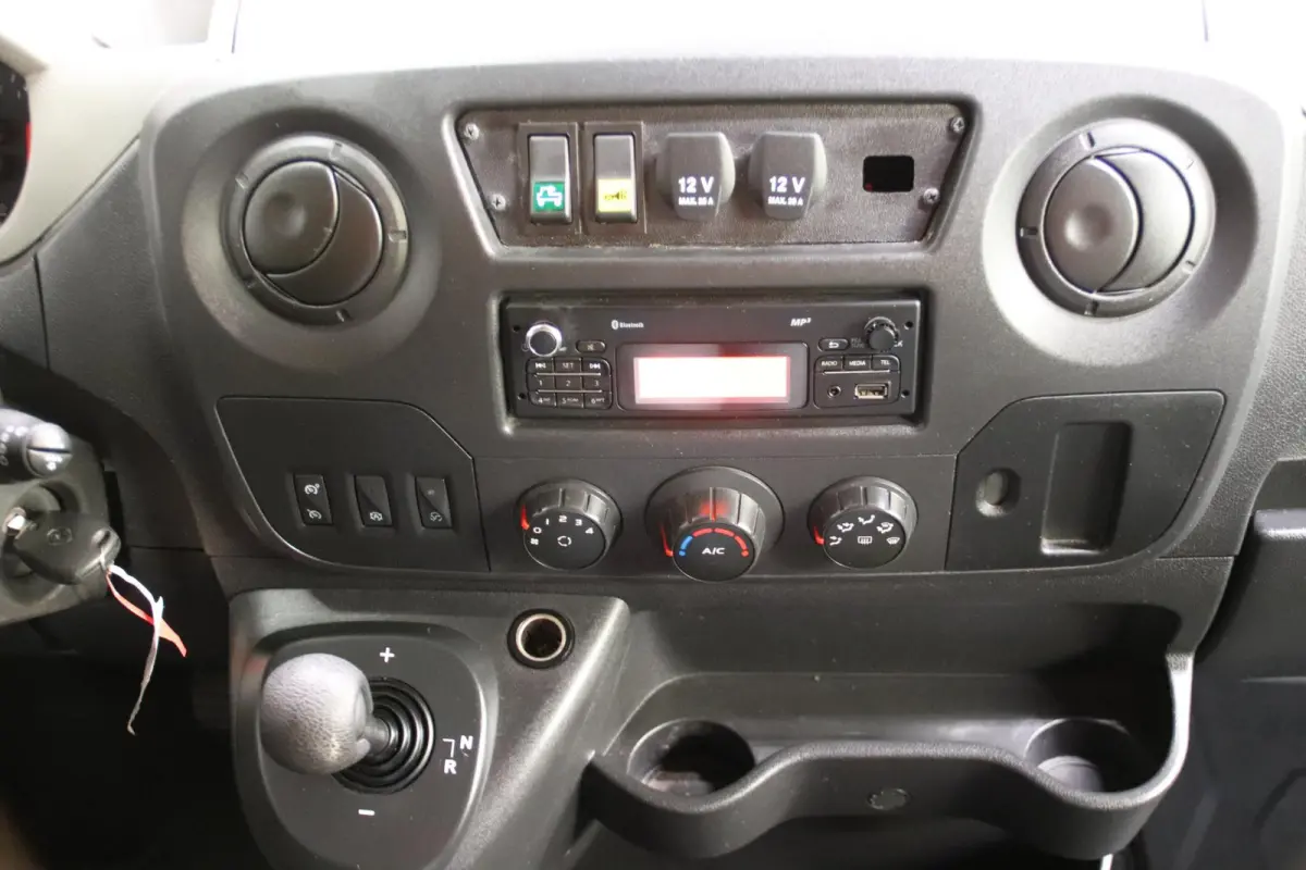 2.3 dCi AUTOMAAT LOWLINER VERKOOPWAGEN Lange Versie