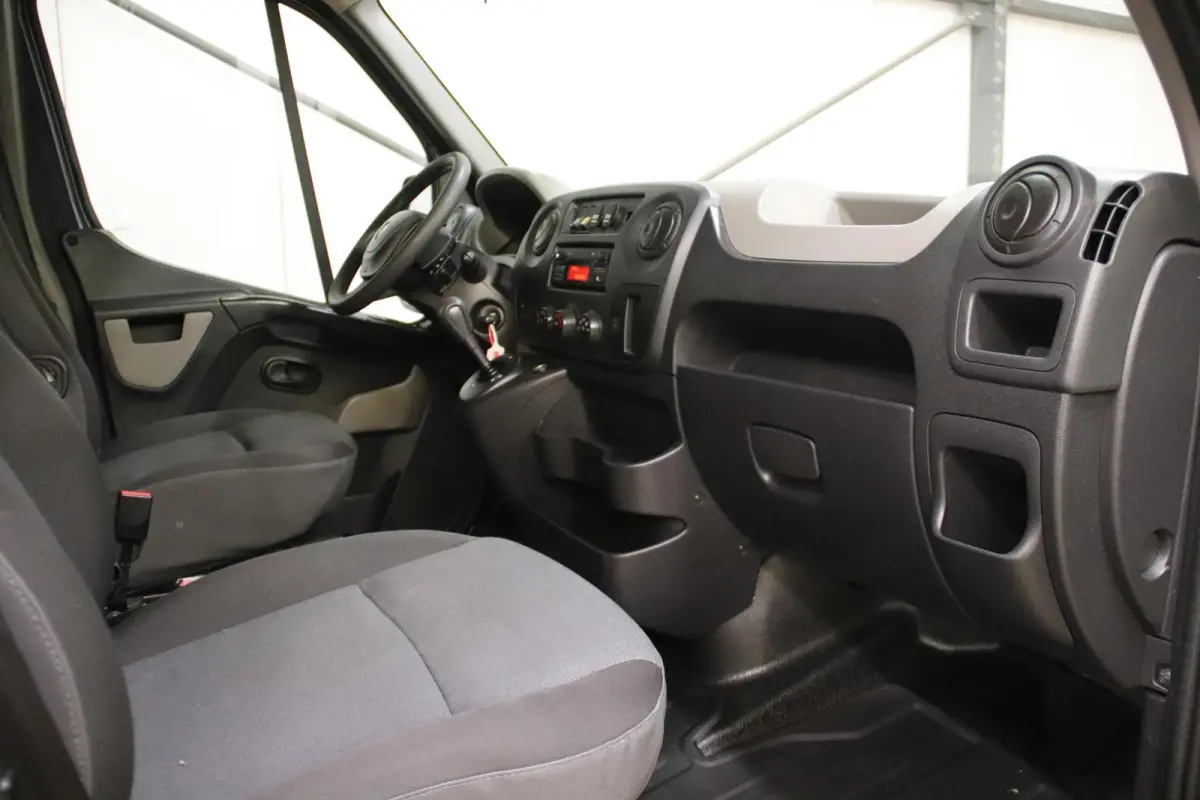 2.3 dCi AUTOMAAT LOWLINER VERKOOPWAGEN Lange Versie