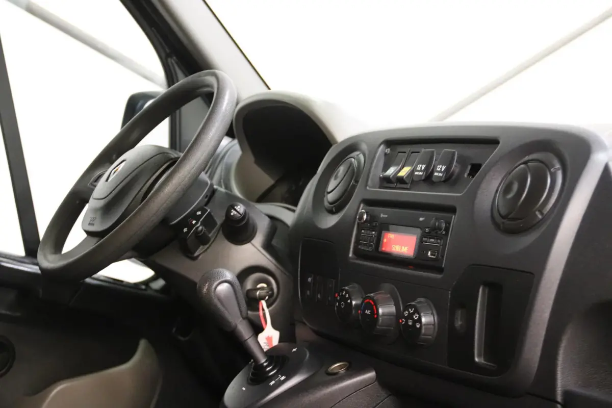 2.3 dCi AUTOMAAT LOWLINER VERKOOPWAGEN Lange Versie