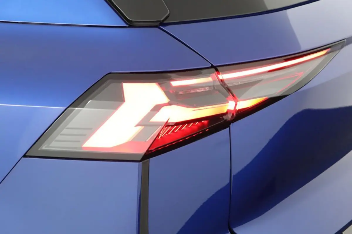 techno E-Tech full hybrid 145 | Adapt. Cruise | Stoel- & Stuurverw. | El. achterklep |