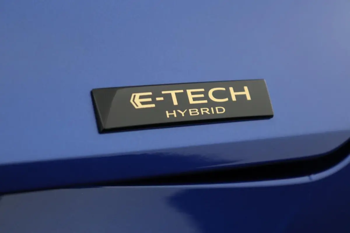 techno E-Tech full hybrid 145 | Adapt. Cruise | Stoel- & Stuurverw. | El. achterklep |