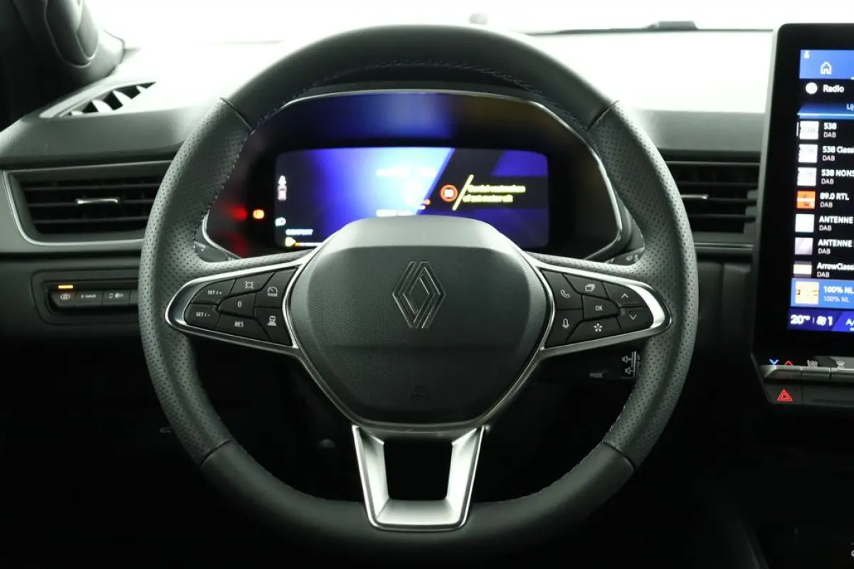 techno E-Tech full hybrid 145 | Adapt. Cruise | Stoel- & Stuurverw. | El. achterklep |
