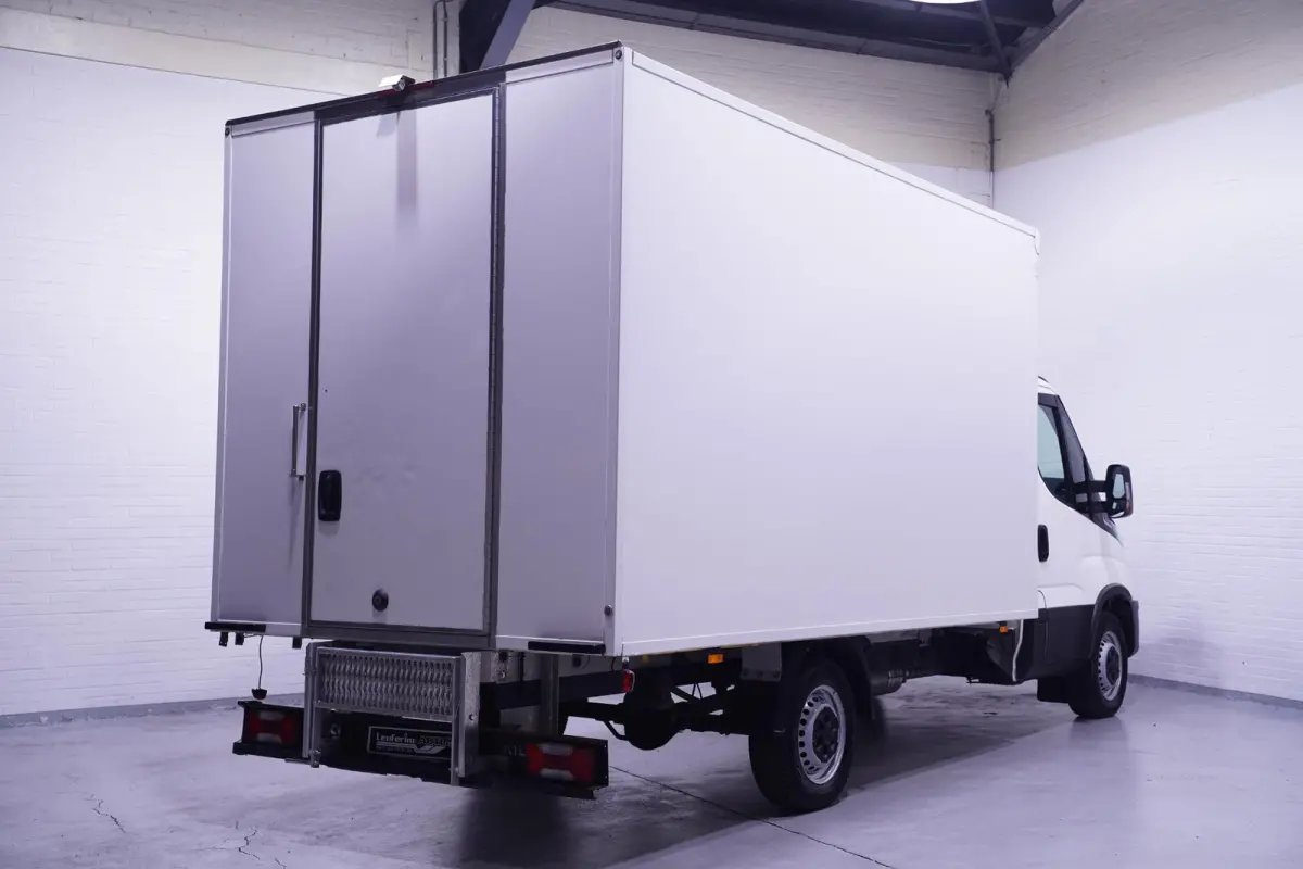 35S14 140 pk Aut. Koelauto-vries Bakwagen Automaat Airco, Apple Carplay, LxBxH 400x206x210 cm, 2-Zits