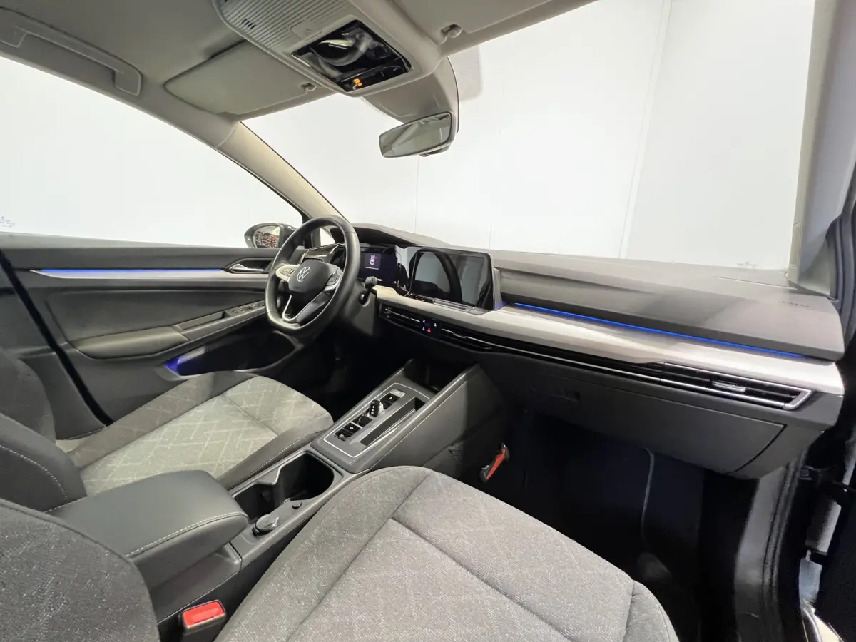1.0 eTSI Life | Navigatie/Android/Apple Carplay | LM Velgen 16" | Cruise Control Adaptief | Voorstoelen Verwarmd | Airco |