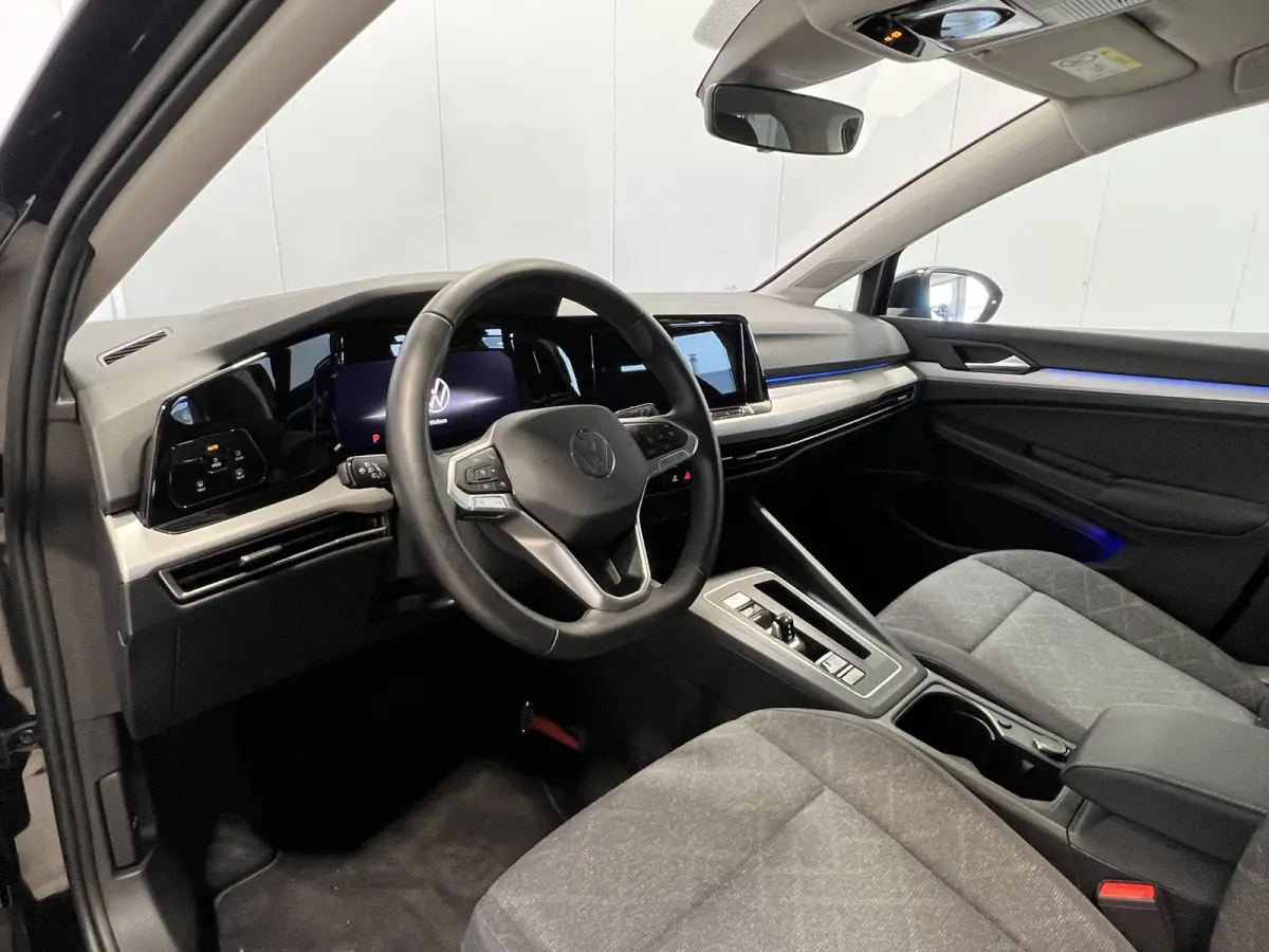 1.0 eTSI Life | Navigatie/Android/Apple Carplay | LM Velgen 16" | Cruise Control Adaptief | Voorstoelen Verwarmd | Airco |