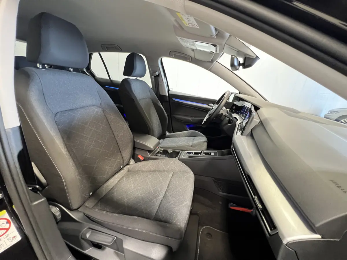 1.0 eTSI Life | Navigatie/Android/Apple Carplay | LM Velgen 16" | Cruise Control Adaptief | Voorstoelen Verwarmd | Airco |
