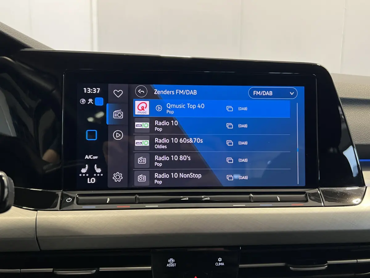 1.0 eTSI Life | Navigatie/Android/Apple Carplay | LM Velgen 16" | Cruise Control Adaptief | Voorstoelen Verwarmd | Airco |