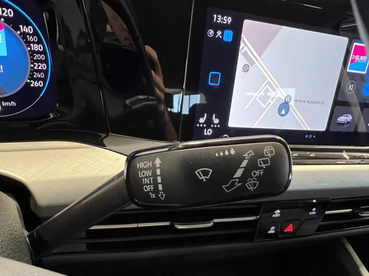 1.0 eTSI Life | Navigatie/Android/Apple Carplay | LM Velgen 16" | Cruise Control Adaptief | Voorstoelen Verwarmd | Airco |
