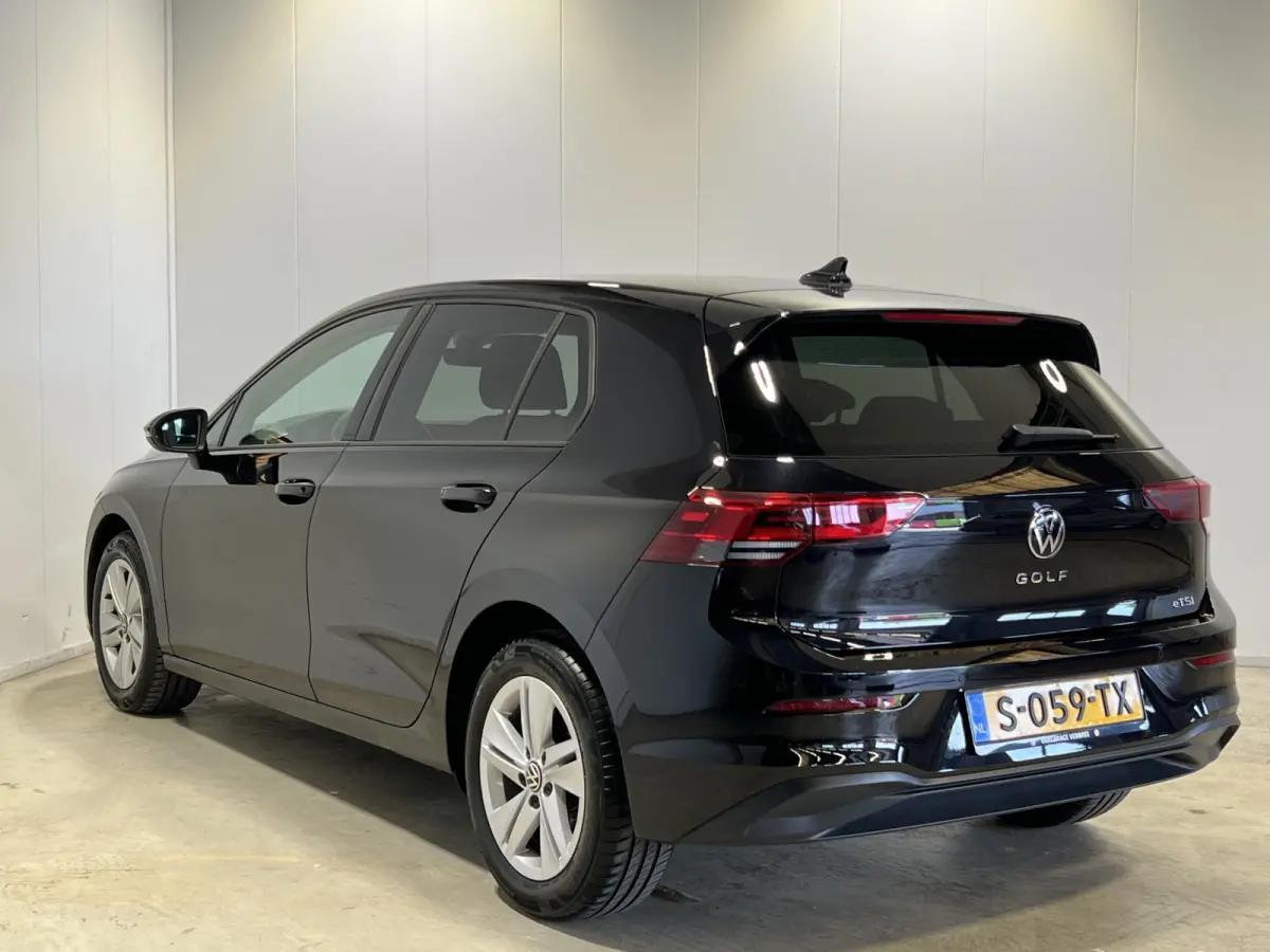 1.0 eTSI Life | Navigatie/Android/Apple Carplay | LM Velgen 16" | Cruise Control Adaptief | Voorstoelen Verwarmd | Airco |