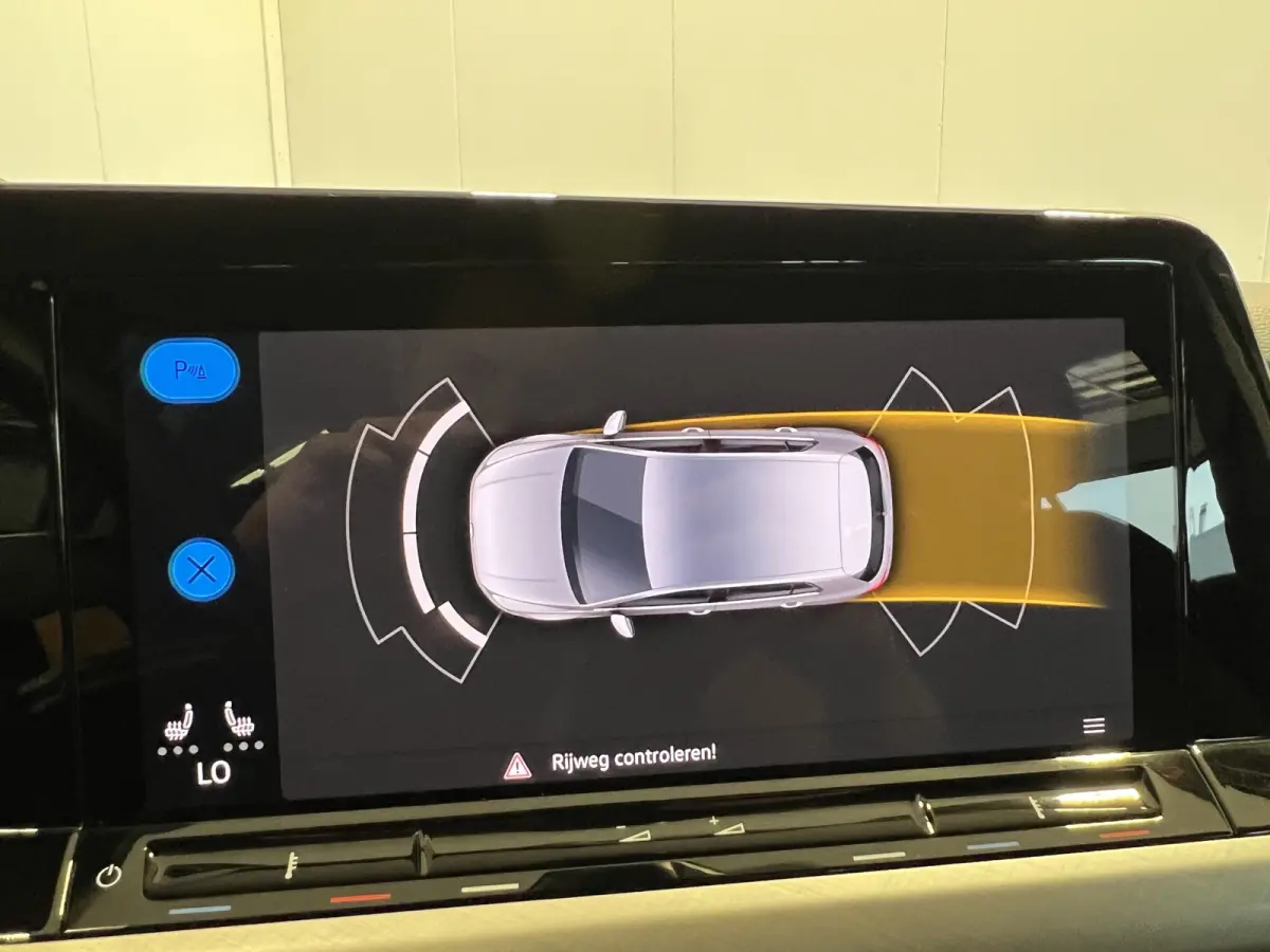 1.0 eTSI Life | Navigatie/Android/Apple Carplay | LM Velgen 16" | Cruise Control Adaptief | Voorstoelen Verwarmd | Airco |
