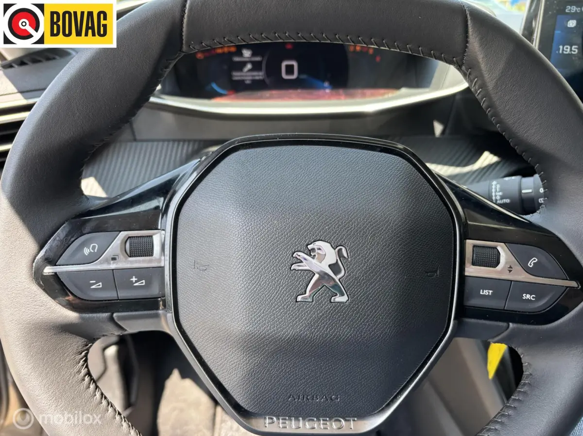 1.2 PureTech 100 Allure Pack navigatie en carplay Led koplampen cruise control Led koplampen
