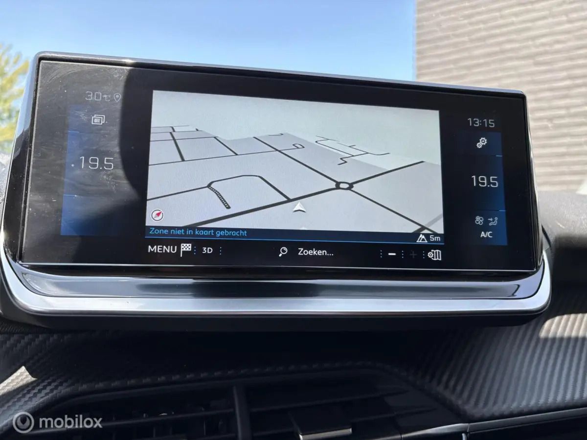 1.2 PureTech 100 Allure Pack navigatie en carplay Led koplampen cruise control Led koplampen