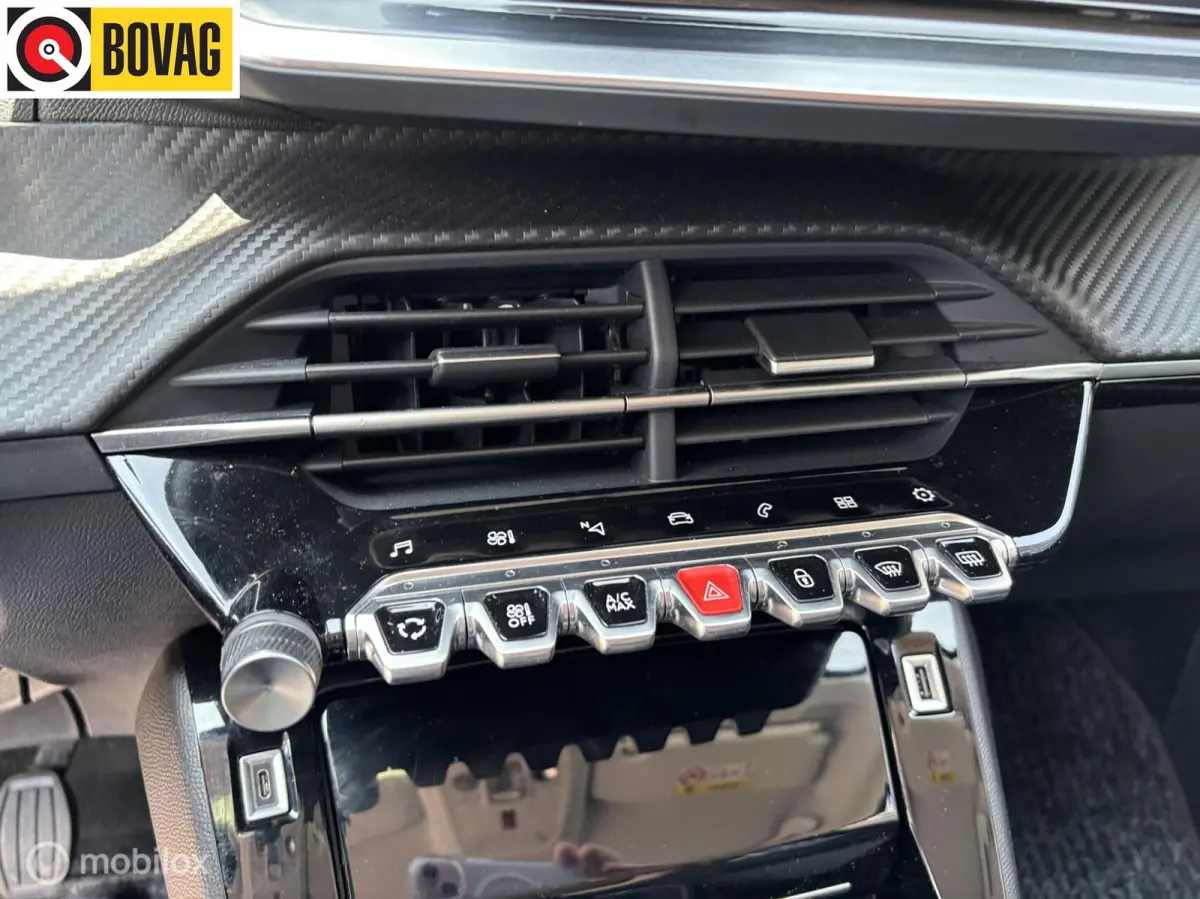 1.2 PureTech 100 Allure Pack navigatie en carplay Led koplampen cruise control Led koplampen