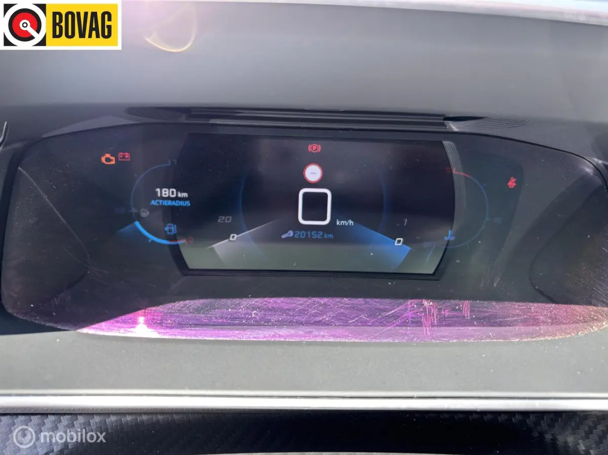 1.2 PureTech 100 Allure Pack navigatie en carplay Led koplampen cruise control Led koplampen