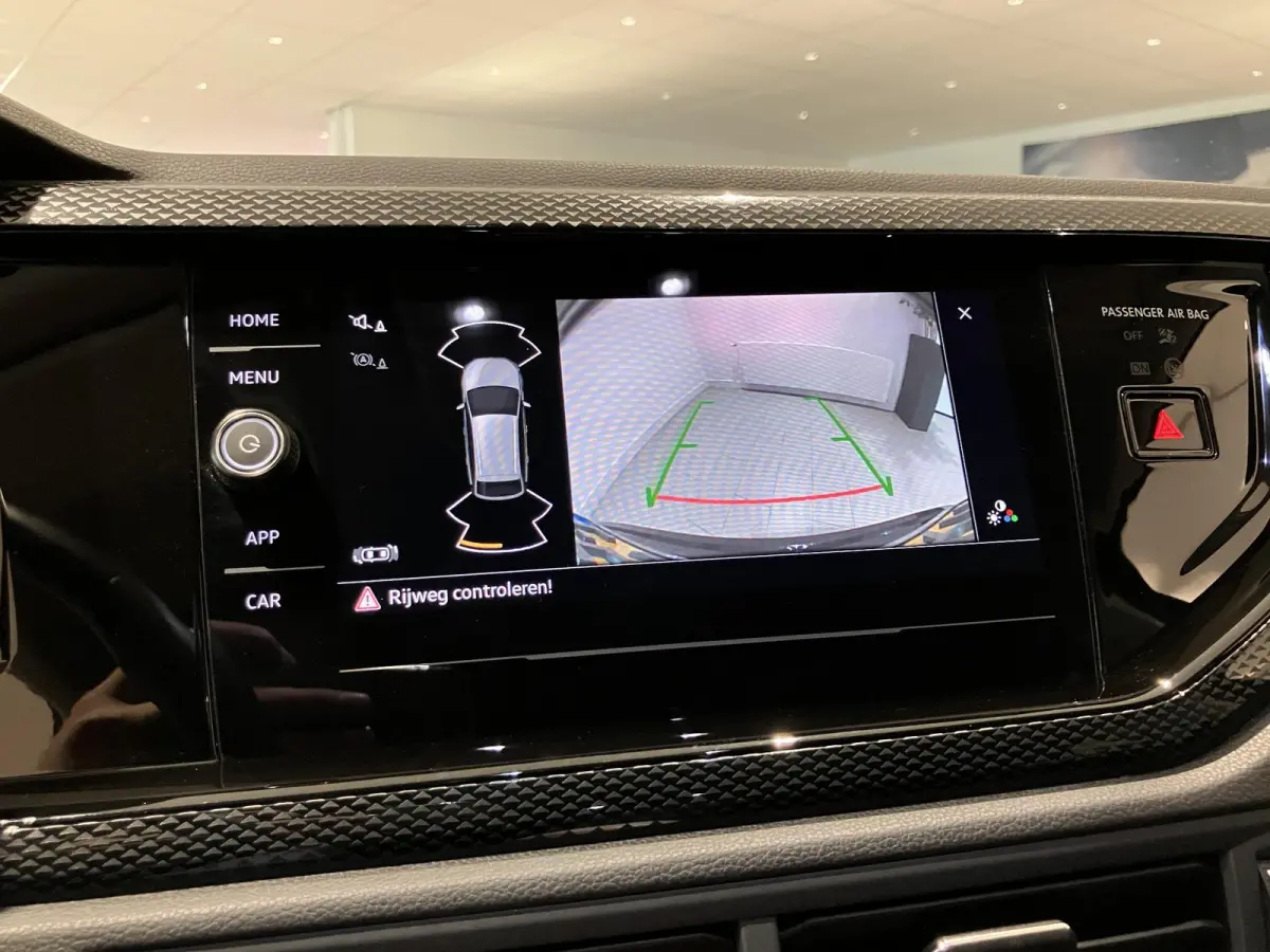 1.0 TSI Life Edition 95 PK Airco | Apple Carplay | Android Auto | Stoelverwarming | Parkeersensoren | Digital Cockpit | Adaptieve Cruise Controle | Lane Assist | Achteruitrijcamera