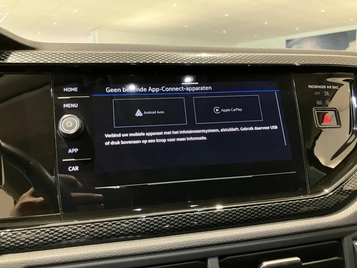 1.0 TSI Life Edition 95 PK Airco | Apple Carplay | Android Auto | Stoelverwarming | Parkeersensoren | Digital Cockpit | Adaptieve Cruise Controle | Lane Assist | Achteruitrijcamera