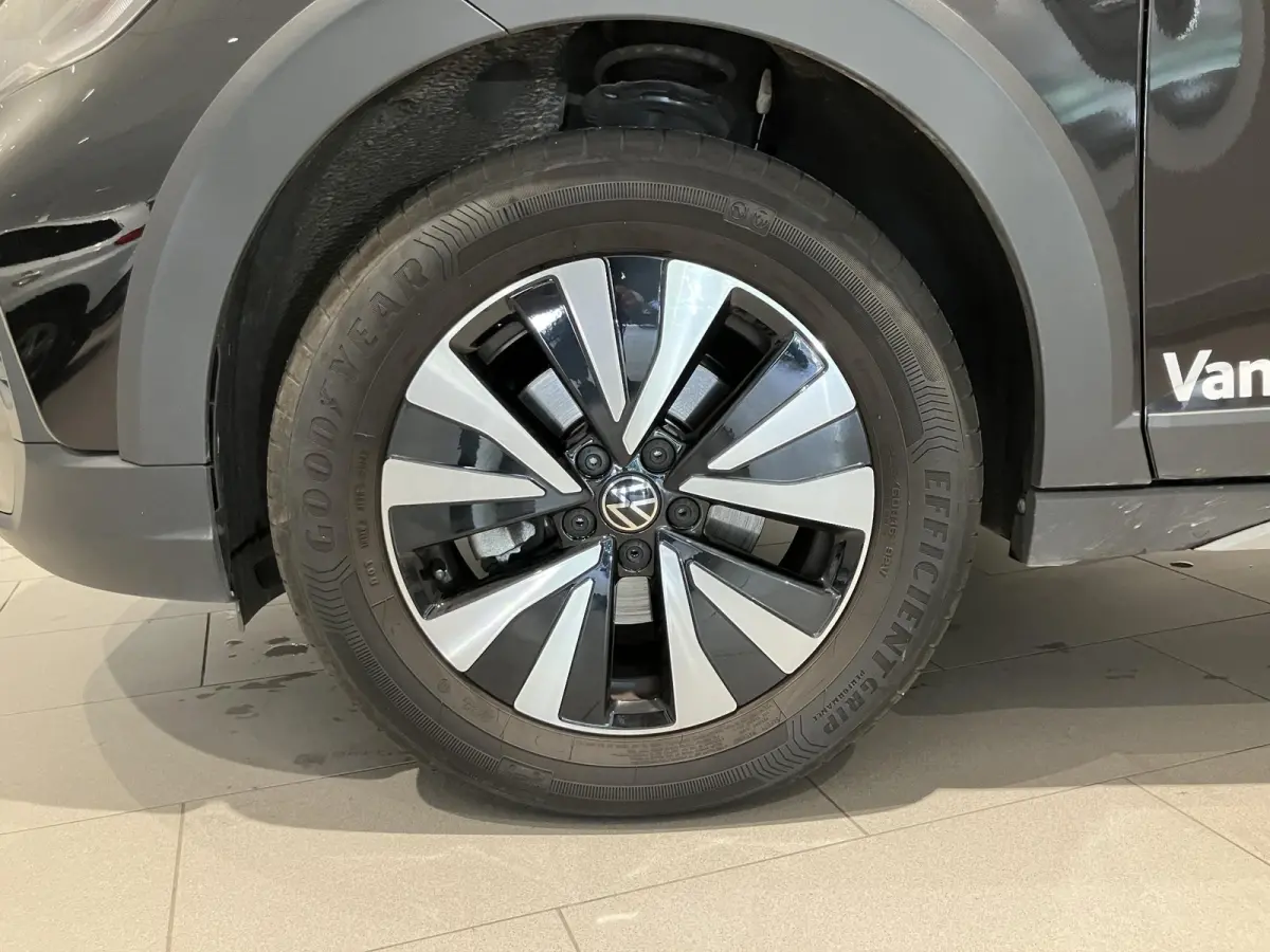 1.0 TSI Life Edition 95 PK Airco | Apple Carplay | Android Auto | Stoelverwarming | Parkeersensoren | Digital Cockpit | Adaptieve Cruise Controle | Lane Assist | Achteruitrijcamera