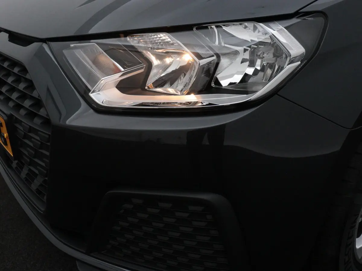 25 TFSI Pro Line 95 PK Airco | Apple Carplay | Android Auto | Digital Cockpit | Cruise Control | Elektrisch Inklapbare Spiegels | Parkeersensoren Achter | Navigatie | Spraakbediening | Bluet