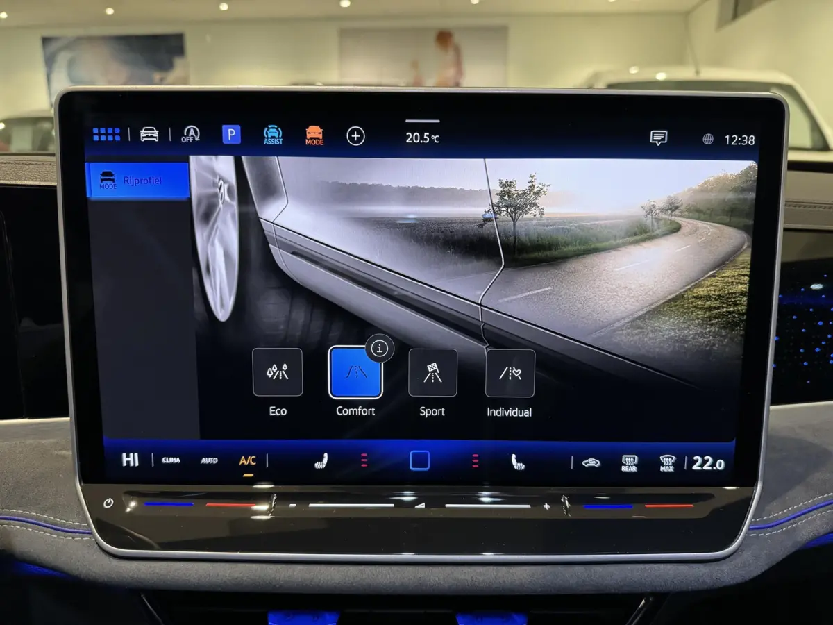 1.5 eTSI R-Line Edition 150PK | Fysieke voorraad auto | Automaat | Direct leverbaar | Assistance Pakket Plus | Black Style Pakket | Comfort Pakket Plus | Navigatie | Harman Kardon