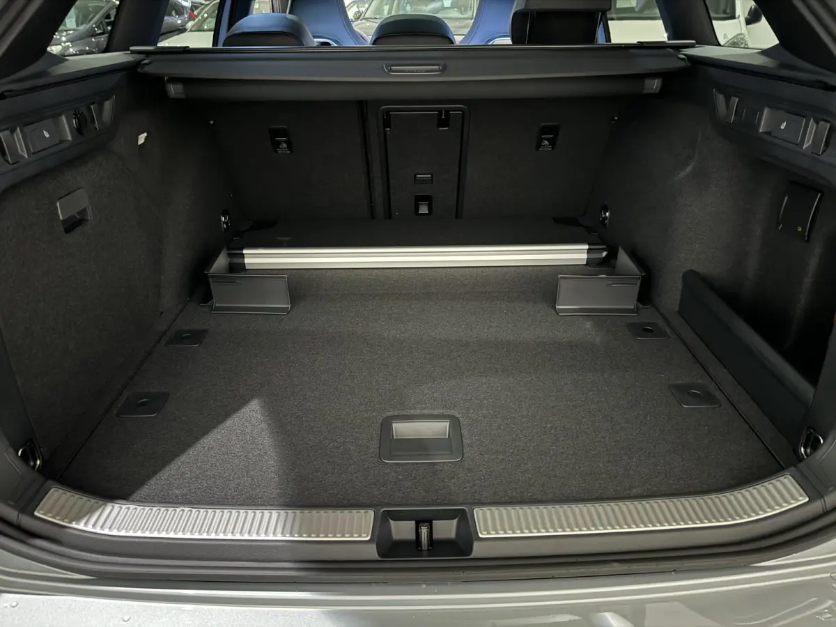 1.5 eTSI R-Line Edition 150PK | Fysieke voorraad auto | Automaat | Direct leverbaar | Assistance Pakket Plus | Black Style Pakket | Comfort Pakket Plus | Navigatie | Harman Kardon