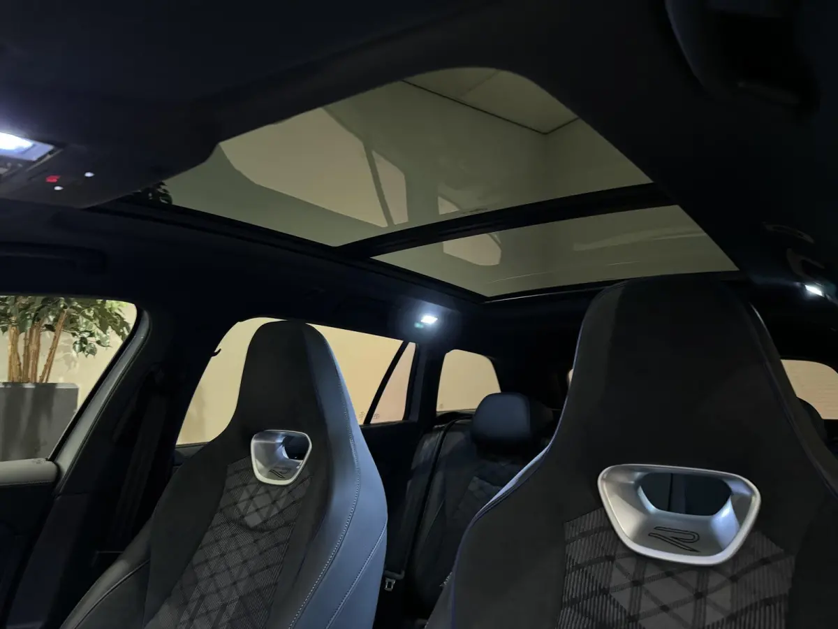 1.5 eTSI R-Line Edition 150PK | Fysieke voorraad auto | Automaat | Direct leverbaar | Assistance Pakket Plus | Black Style Pakket | Comfort Pakket Plus | Navigatie | Harman Kardon