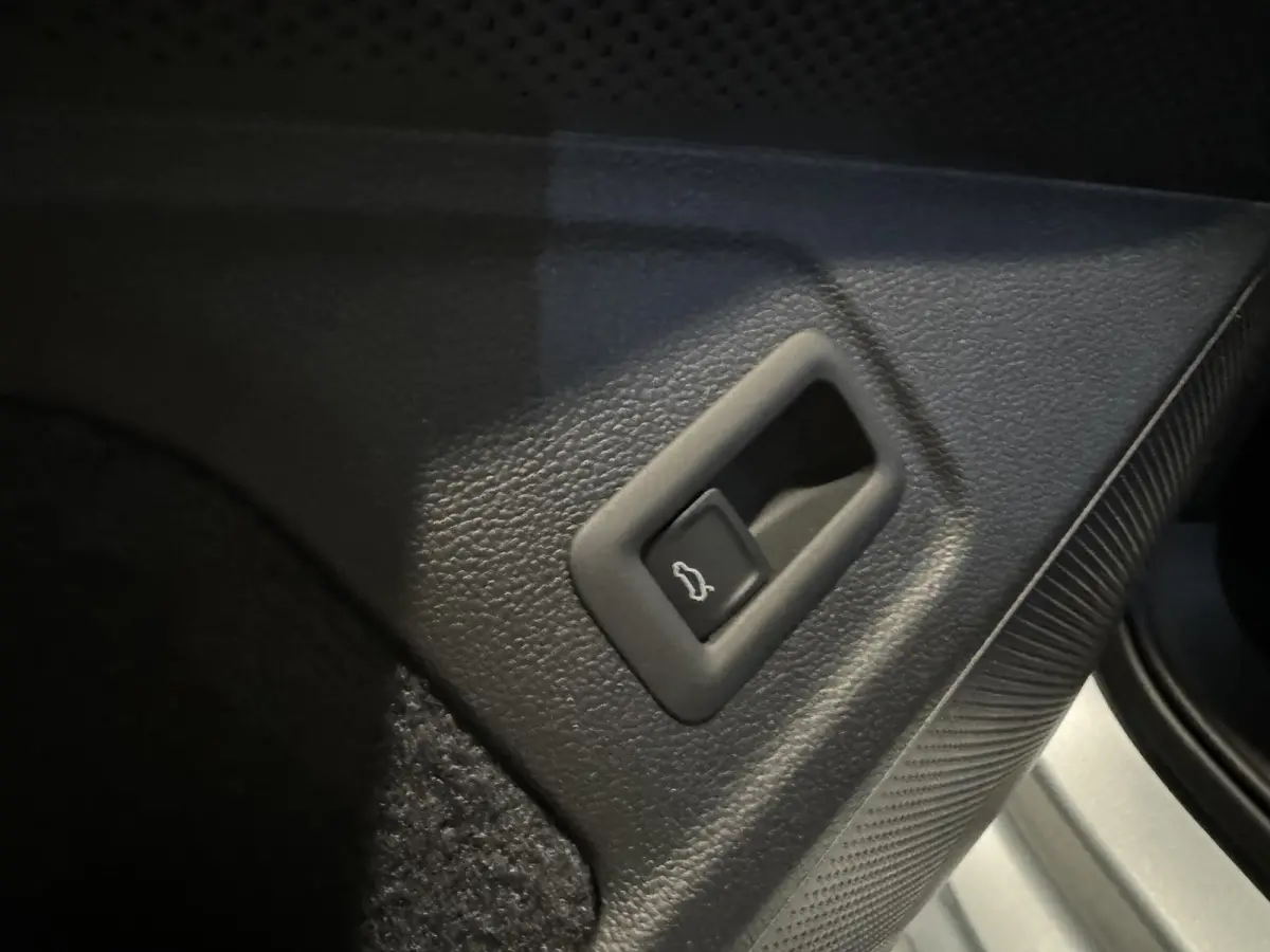 1.5 eTSI R-Line Edition 150PK | Fysieke voorraad auto | Automaat | Direct leverbaar | Assistance Pakket Plus | Black Style Pakket | Comfort Pakket Plus | Navigatie | Harman Kardon