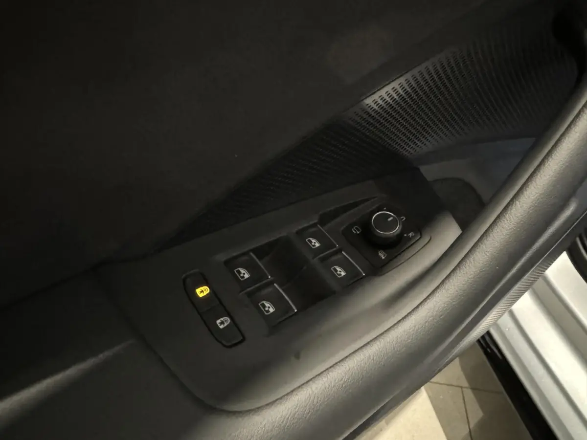1.5 eTSI R-Line Edition 150PK | Fysieke voorraad auto | Automaat | Direct leverbaar | Assistance Pakket Plus | Black Style Pakket | Comfort Pakket Plus | Navigatie | Harman Kardon