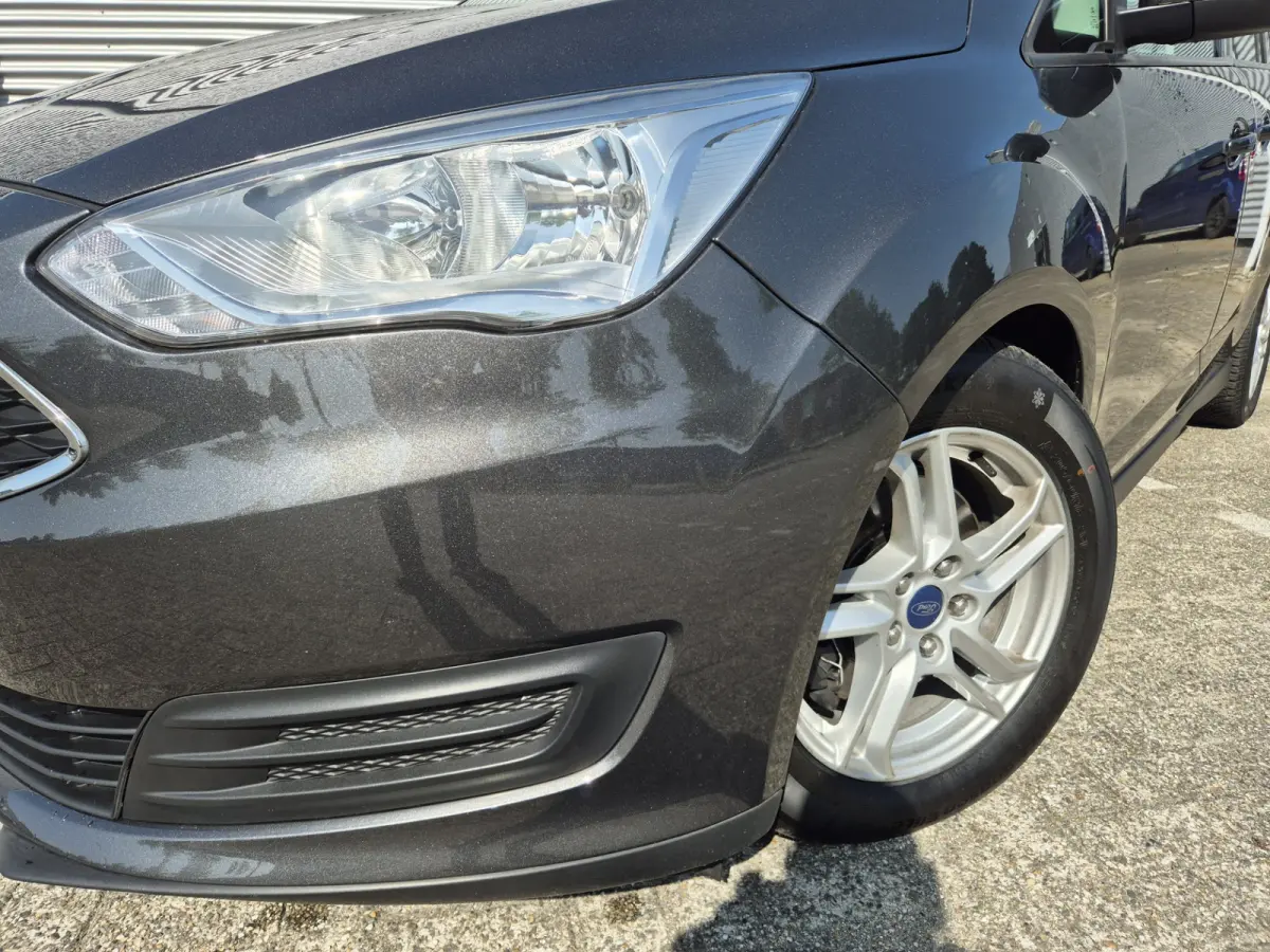 1.0 Ambiente Airco,cruise,stoelverwarming,voorraam/stuurverwarming,parkeersensoren achter,