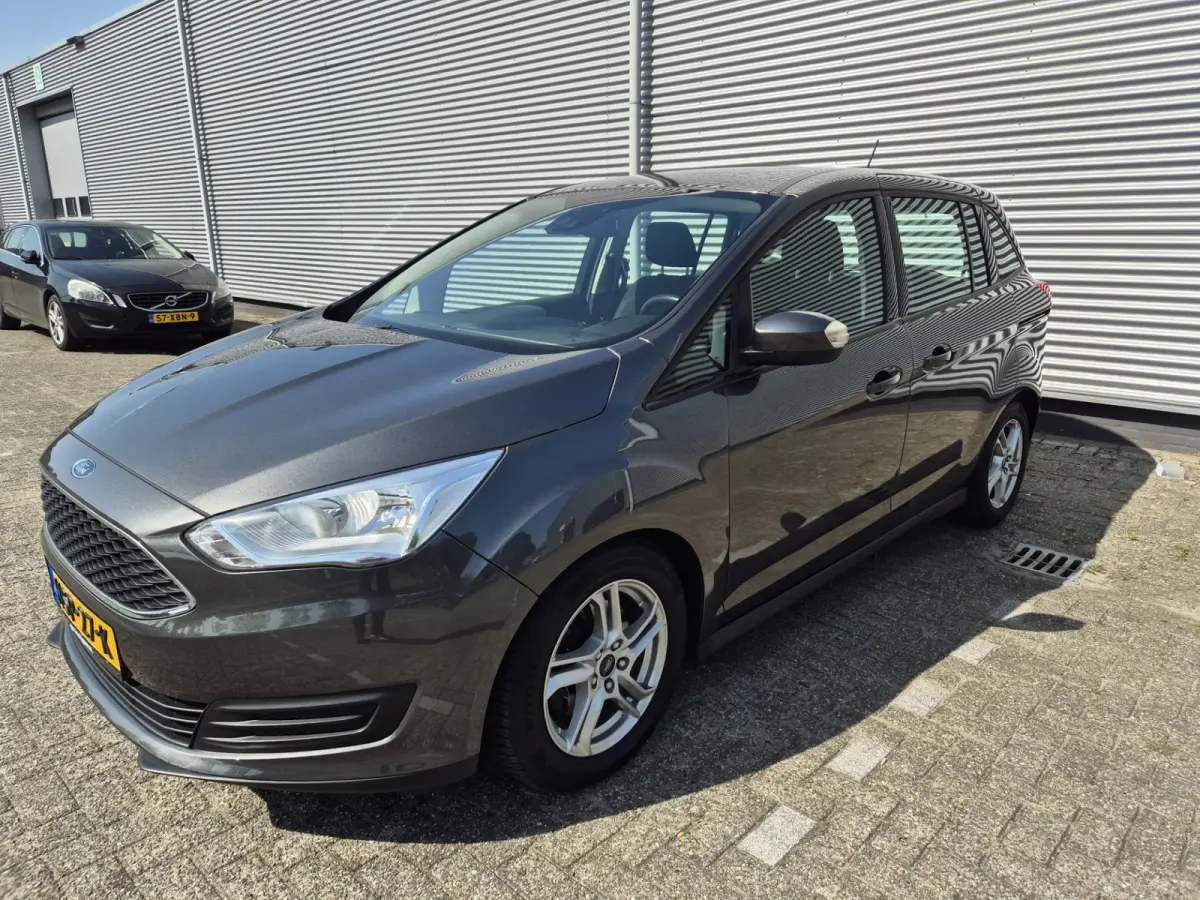 1.0 Ambiente Airco,cruise,stoelverwarming,voorraam/stuurverwarming,parkeersensoren achter,