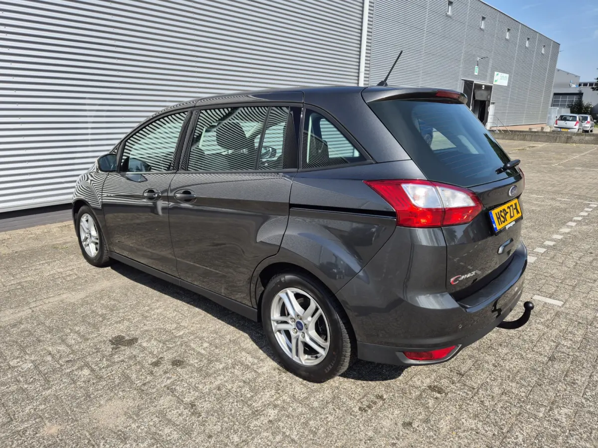 1.0 Ambiente Airco,cruise,stoelverwarming,voorraam/stuurverwarming,parkeersensoren achter,