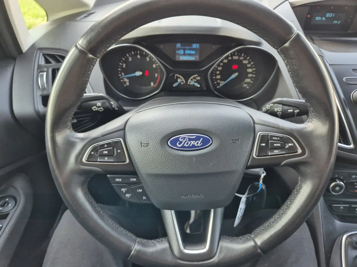 1.0 Ambiente Airco,cruise,stoelverwarming,voorraam/stuurverwarming,parkeersensoren achter,