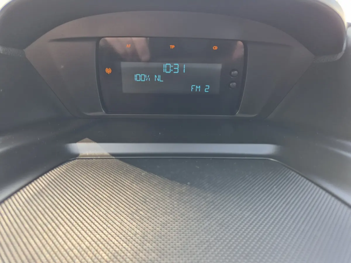 1.0 Ambiente Airco,cruise,stoelverwarming,voorraam/stuurverwarming,parkeersensoren achter,