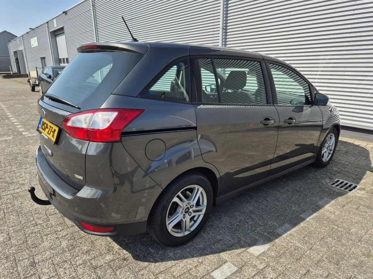 1.0 Ambiente Airco,cruise,stoelverwarming,voorraam/stuurverwarming,parkeersensoren achter,