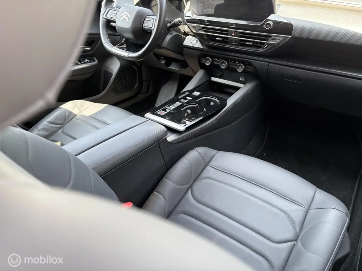 1.6 Plug-in 225 e:Hybrid Shine leer carplay 19 inch stuurverwarming automaat navigatie leder