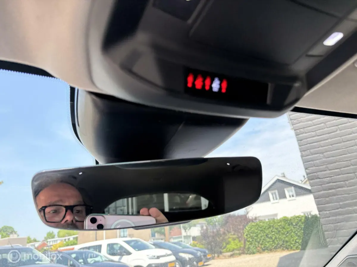 1.6 Plug-in 225 e:Hybrid Shine leer carplay 19 inch stuurverwarming automaat navigatie leder