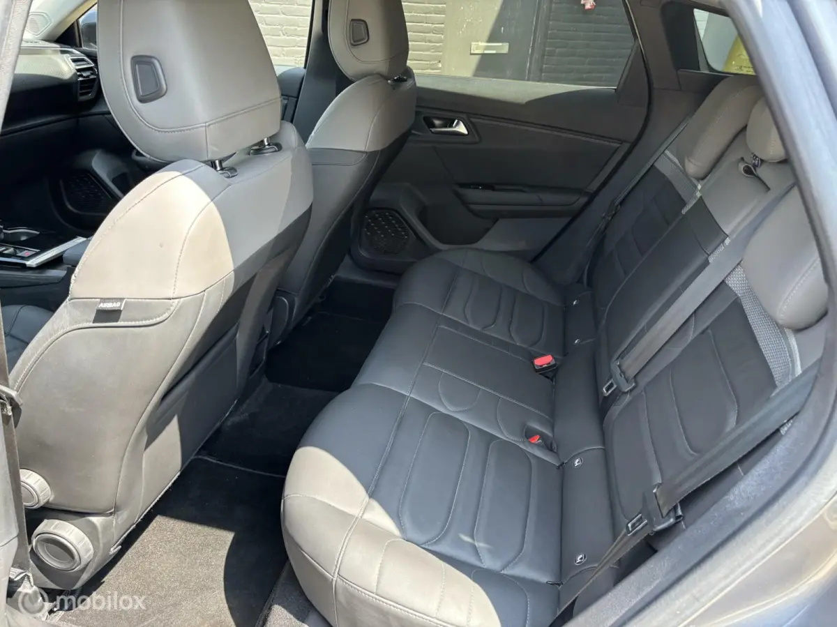 1.6 Plug-in 225 e:Hybrid Shine leer carplay 19 inch stuurverwarming automaat navigatie leder