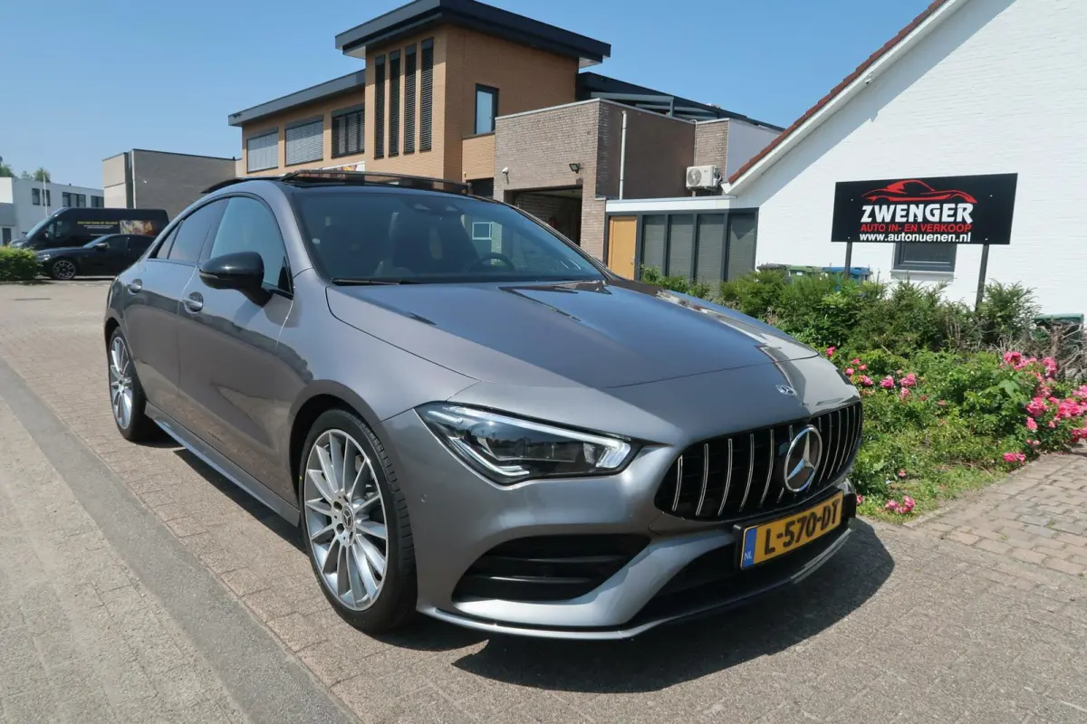 250 AMG-NIGHT 225pk PANORAMADAK|SFEERVERLICHTING|360CAMERA|BURMESTER|DEALER ONDERHOUDEN