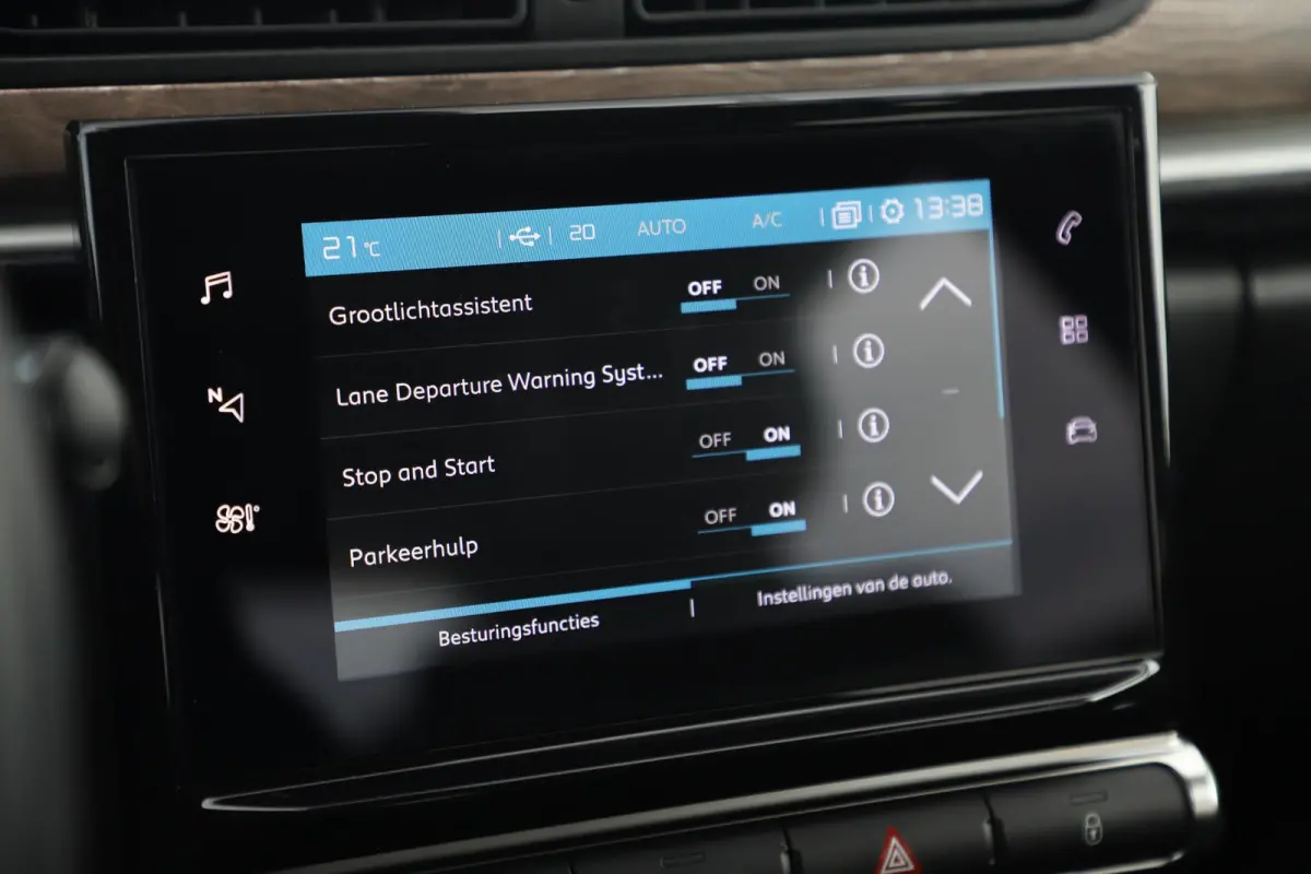 1.2 PureTech Shine Navigatie Achteruitrijcamera 17 inch LMV Carplay Android Clima Cruise Rijstrooksensor