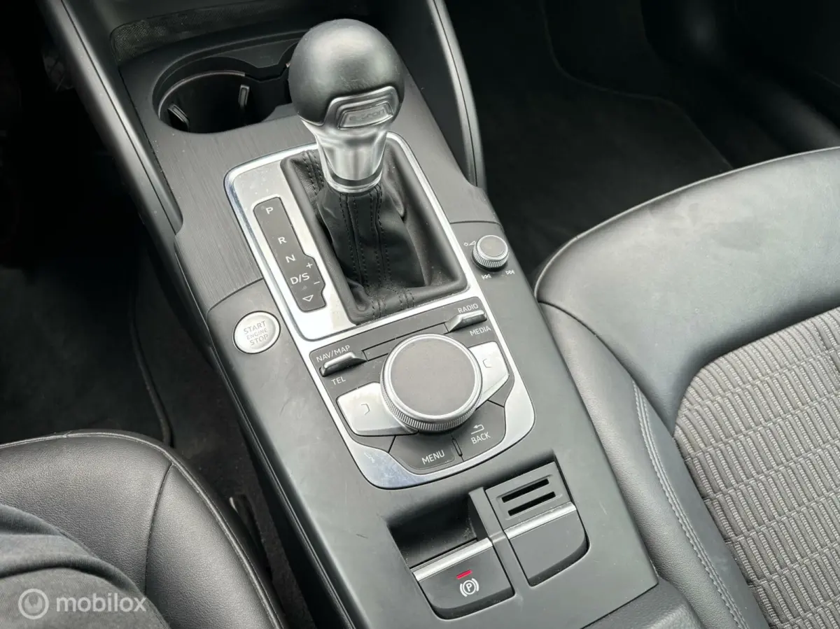 40 e-tron Advance Sport / Bovag-garantie.