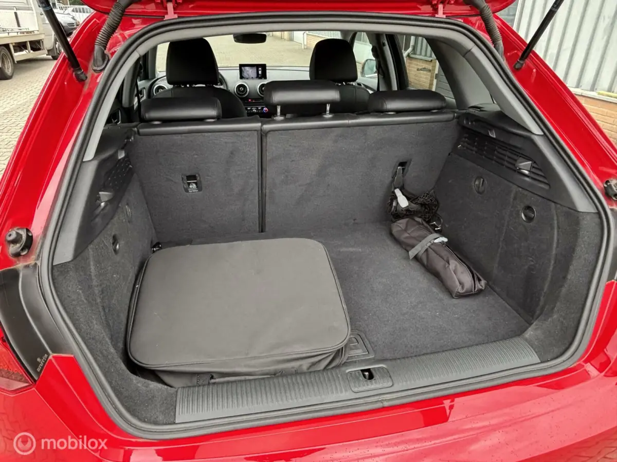 40 e-tron Advance Sport / Bovag-garantie.