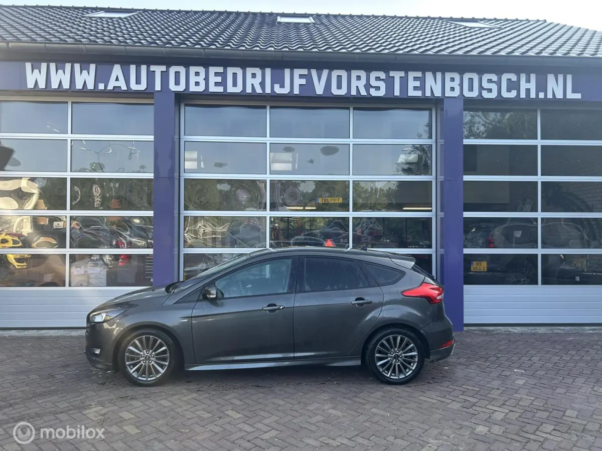 1.0 ST-Line * AIRCO * LM VELGEN * A-SPOILER *