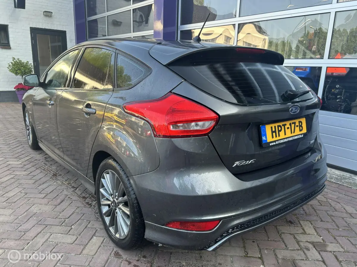 1.0 ST-Line * AIRCO * LM VELGEN * A-SPOILER *