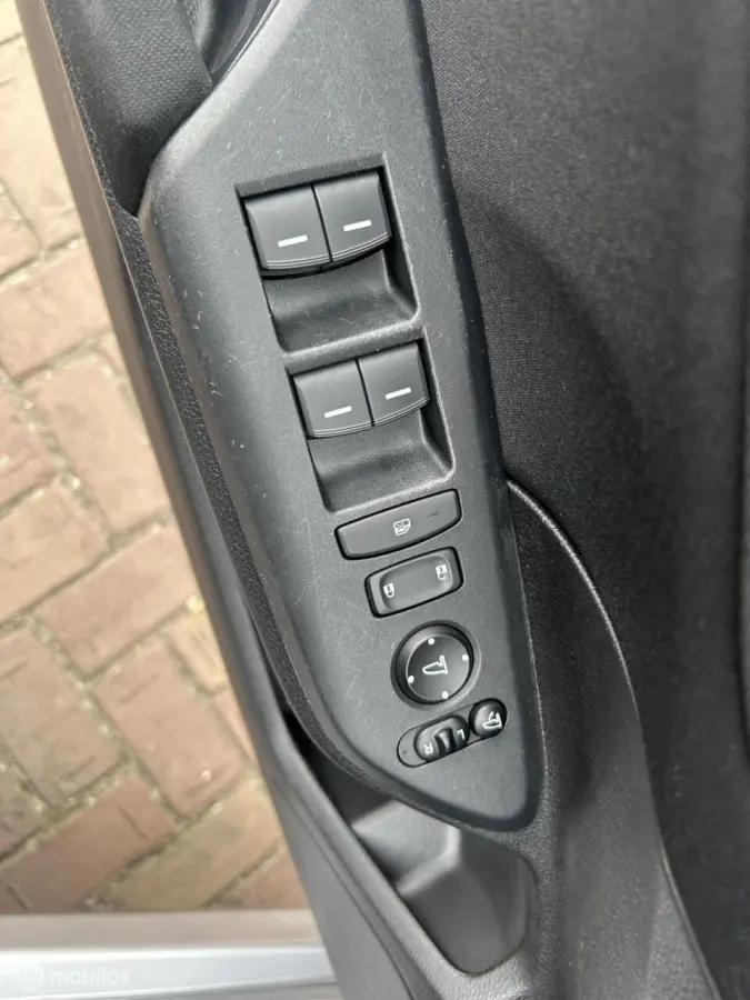 1.0 i-VTEC Executive * NAVI * AIRCO * PANODAK *
