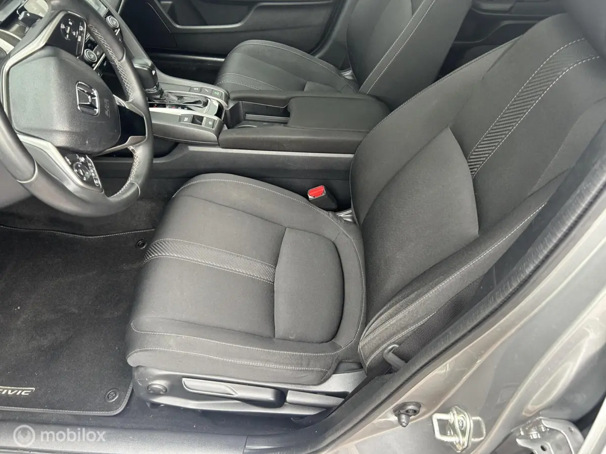 1.0 i-VTEC Executive * NAVI * AIRCO * PANODAK *