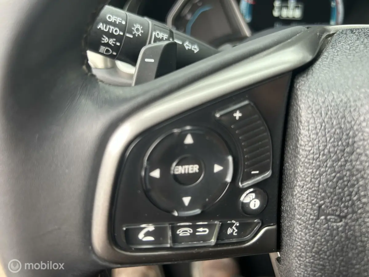 1.0 i-VTEC Executive * NAVI * AIRCO * PANODAK *