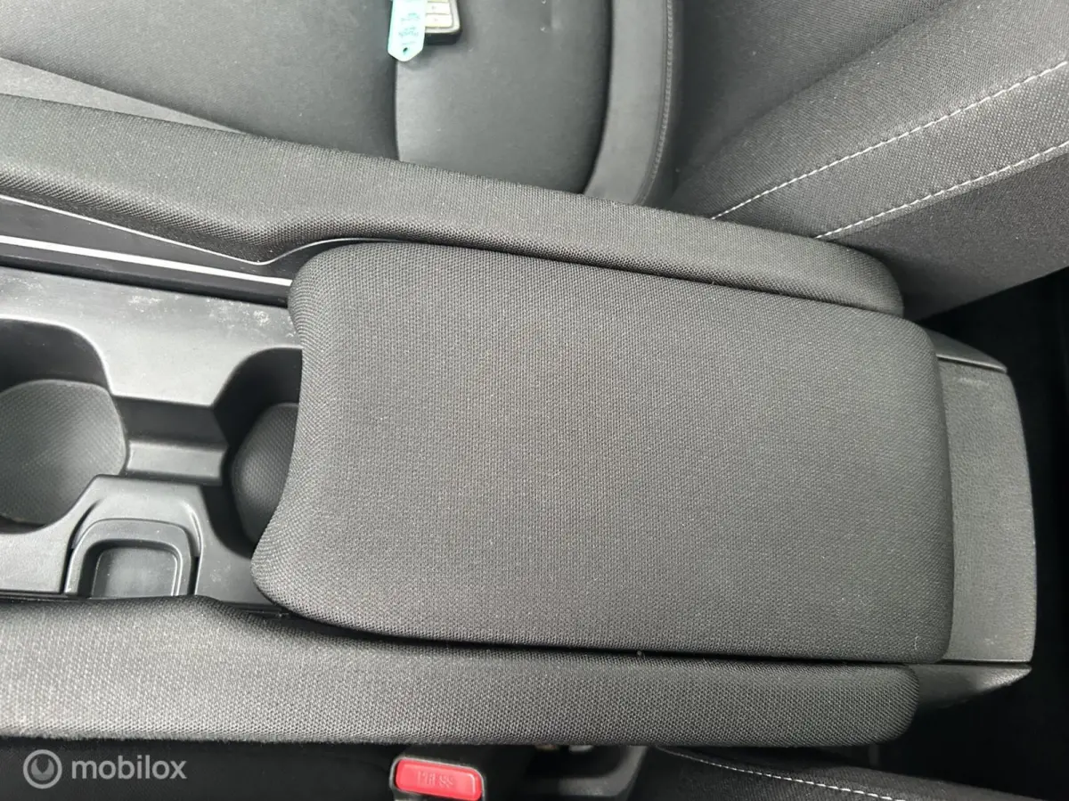 1.0 i-VTEC Executive * NAVI * AIRCO * PANODAK *