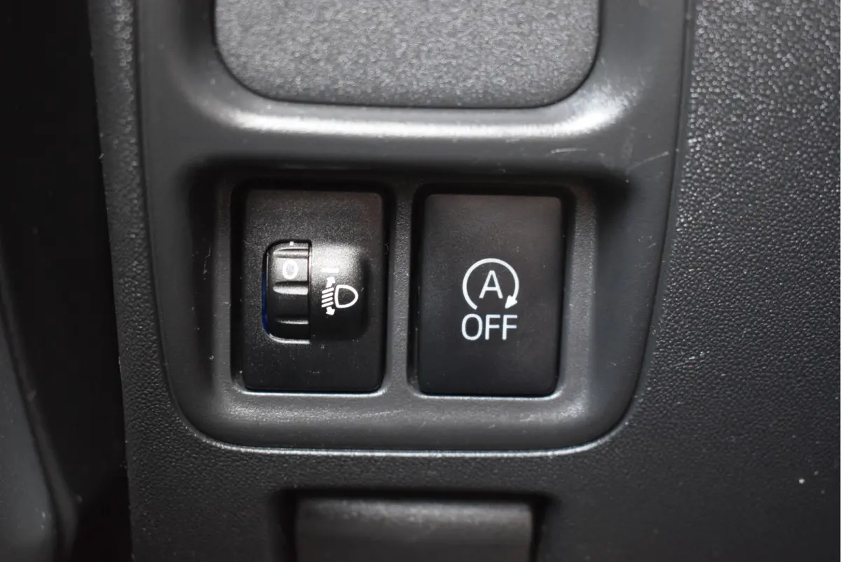 1.0 VTi Feel | Airco | NL-Auto | 5-deurs | Bluetooth